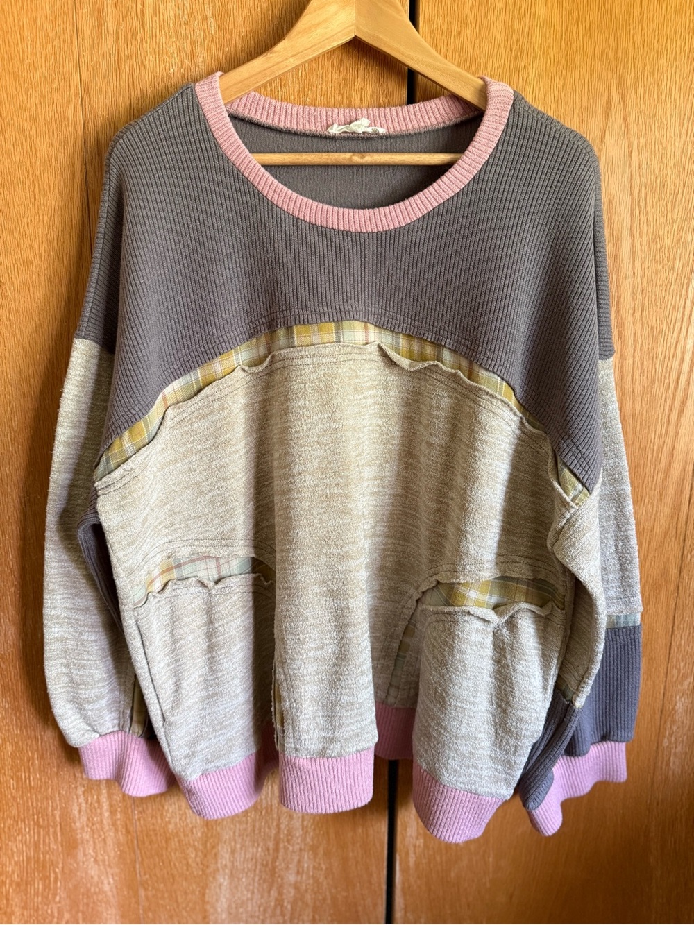 Oli & Hali Colorblock Pullover Sweater in Gray, Cream & Pink